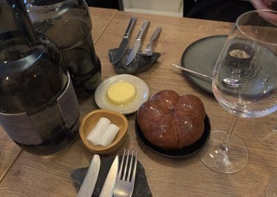 Kuvassa ravintola Kajon briossileipää.